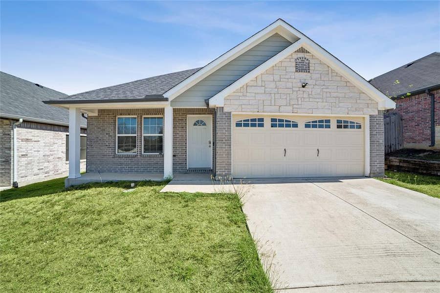 Property photo for 807 N Ridge Drive, White Settlement, TX