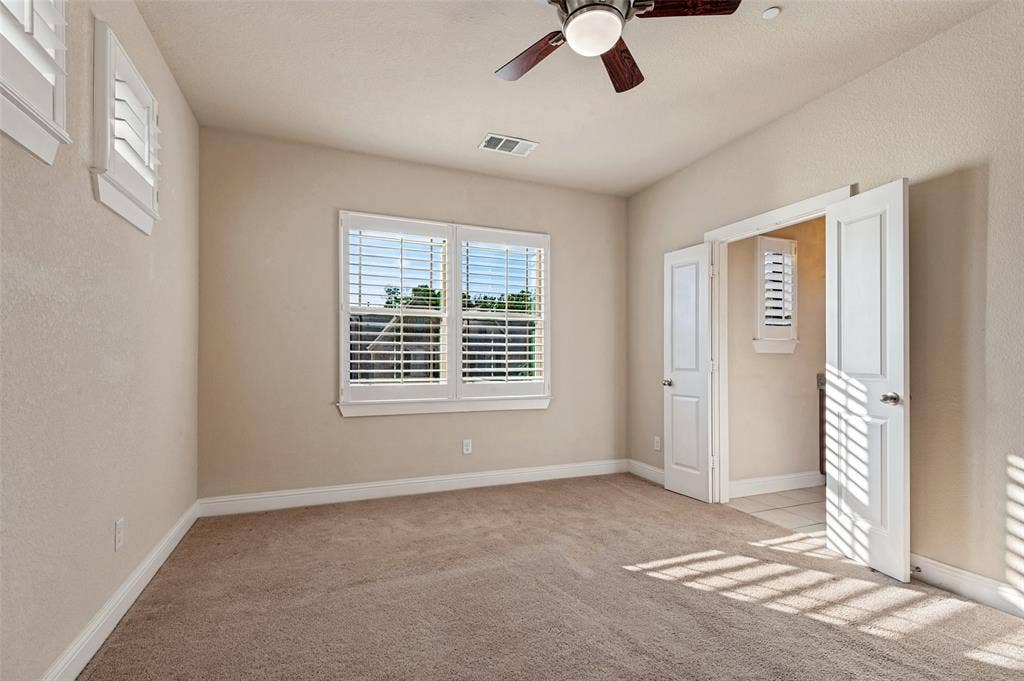 1606 Brook Grove Drive, Euless, TX 76039