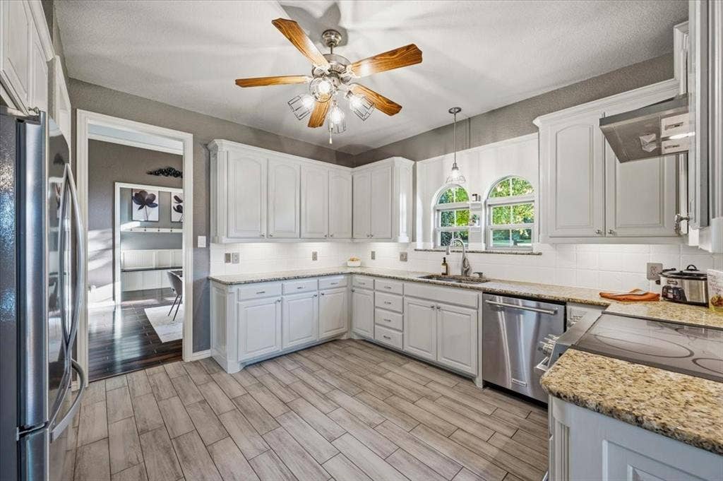 137 Prairie Ridge Drive, Aledo, TX 76008