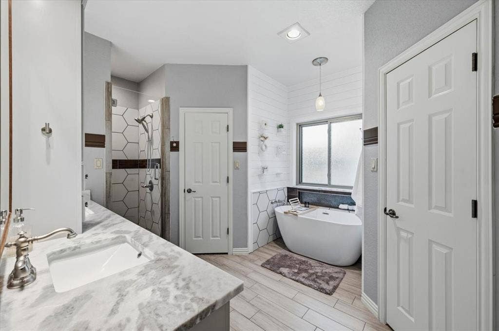 137 Prairie Ridge Drive, Aledo, TX 76008