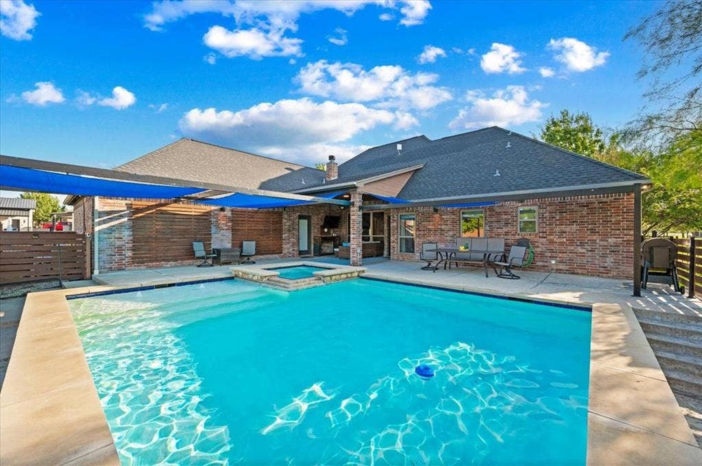137 Prairie Ridge Drive, Aledo, TX 76008
