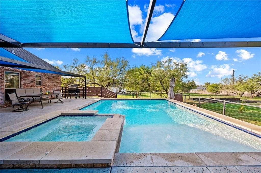 137 Prairie Ridge Drive, Aledo, TX 76008