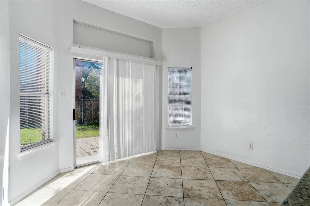 2447 Ranchview Drive, Grand Prairie, TX 75052 2447 Ranchview Drive, Grand Prairie, TX 75052