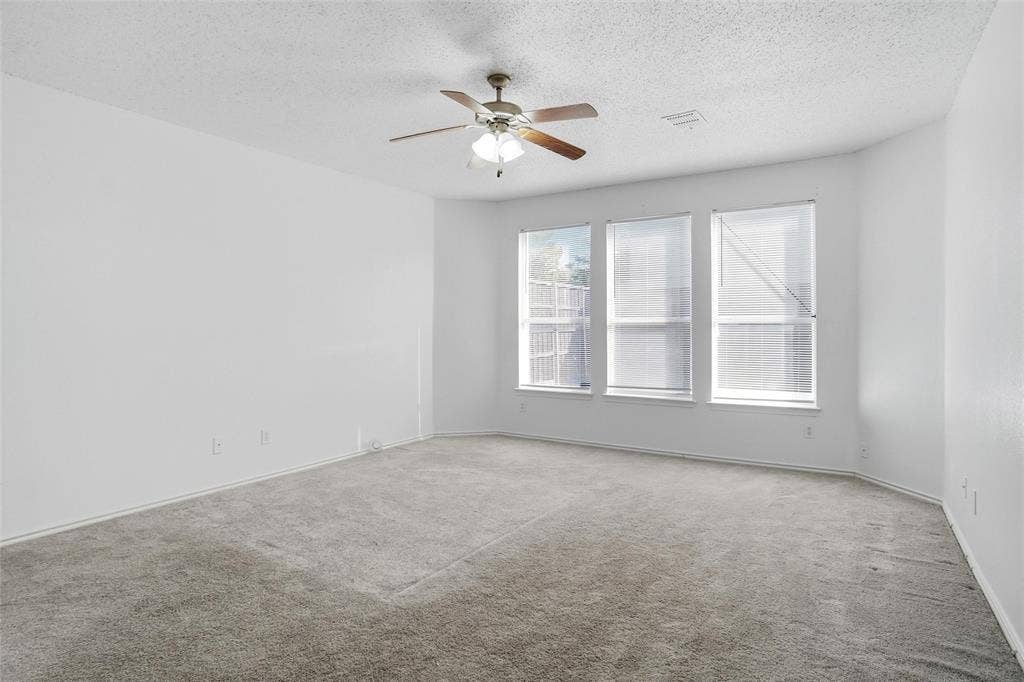 2447 Ranchview Drive, Grand Prairie, TX 75052 2447 Ranchview Drive, Grand Prairie, TX 75052