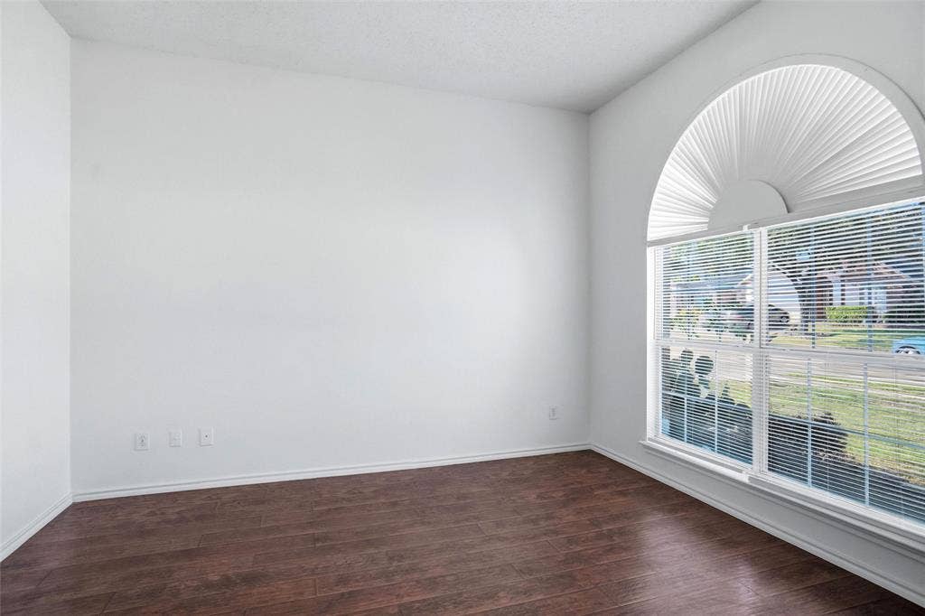 2447 Ranchview Drive, Grand Prairie, TX 75052 2447 Ranchview Drive, Grand Prairie, TX 75052