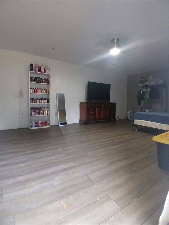 1111 Hickory Street, Irving, TX 75060 1111 Hickory Street, Irving, TX 75060