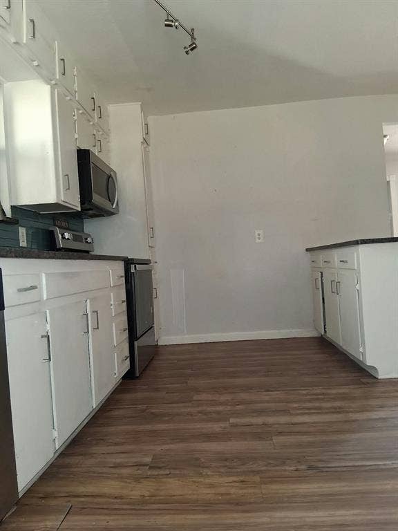 1111 Hickory Street, Irving, TX 75060 1111 Hickory Street, Irving, TX 75060