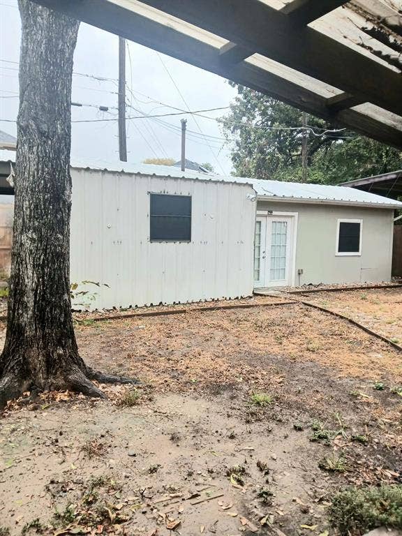 1111 Hickory Street, Irving, TX 75060 1111 Hickory Street, Irving, TX 75060