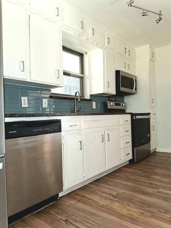 1111 Hickory Street, Irving, TX 75060 1111 Hickory Street, Irving, TX 75060