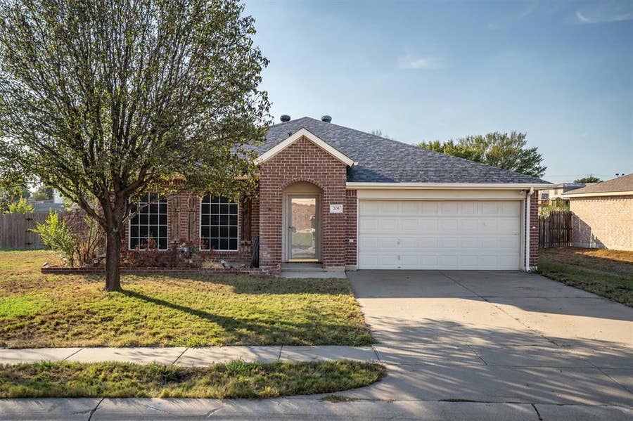 Property photo for 205 Saddlebrook Drive, Krum, TX