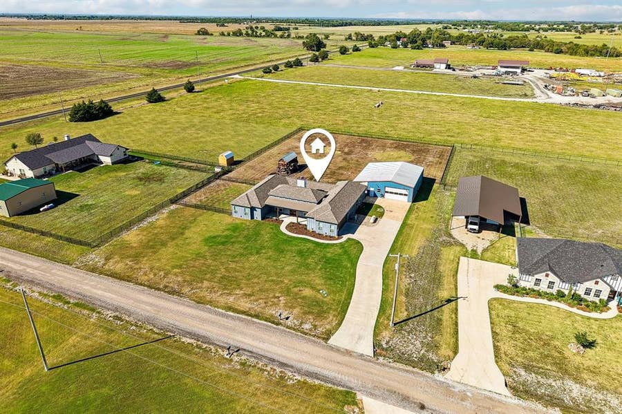 Property photo for 291 County Road 4833, Leonard, TX