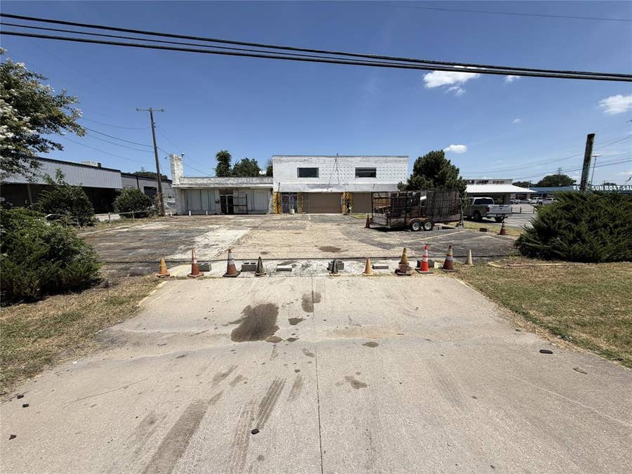 Property photo for 336 W Hurst Boulevard, Hurst, TX