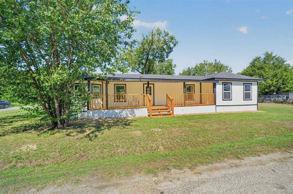 3016 Payne Street, Wills Point, TX 75169