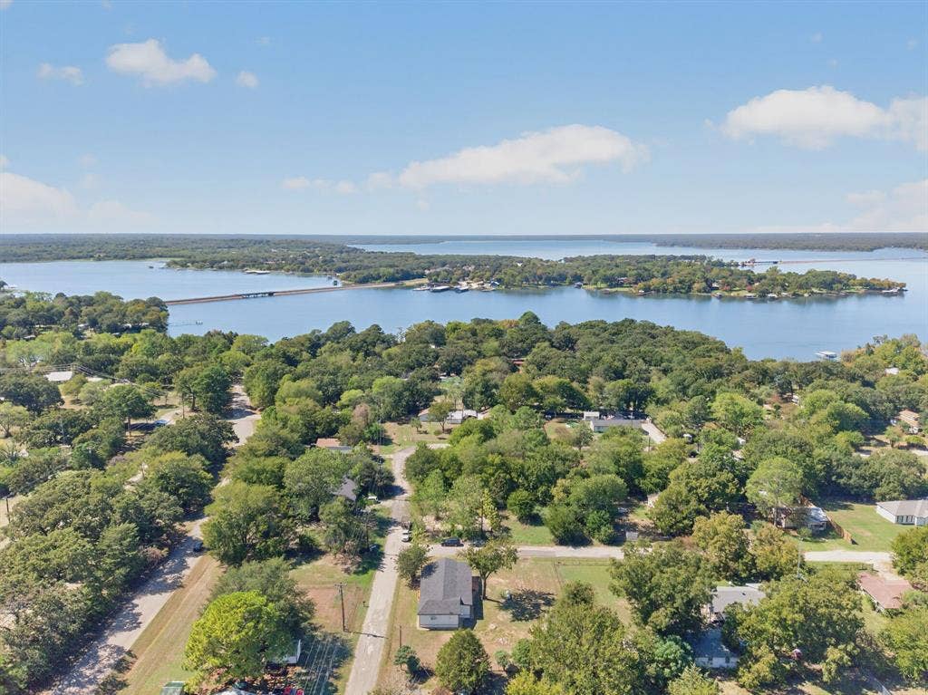 3016 Payne Street, Wills Point, TX 75169