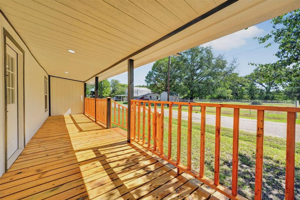3016 Payne Street, Wills Point, TX 75169