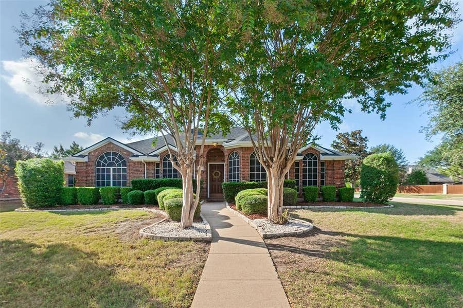 Property photo for 456 N Parkshire Drive, Murphy, TX
