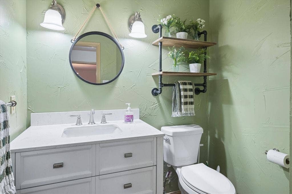 1211 Laguna Place, Carrollton, TX 75006 1211 Laguna Place, Carrollton, TX 75006
