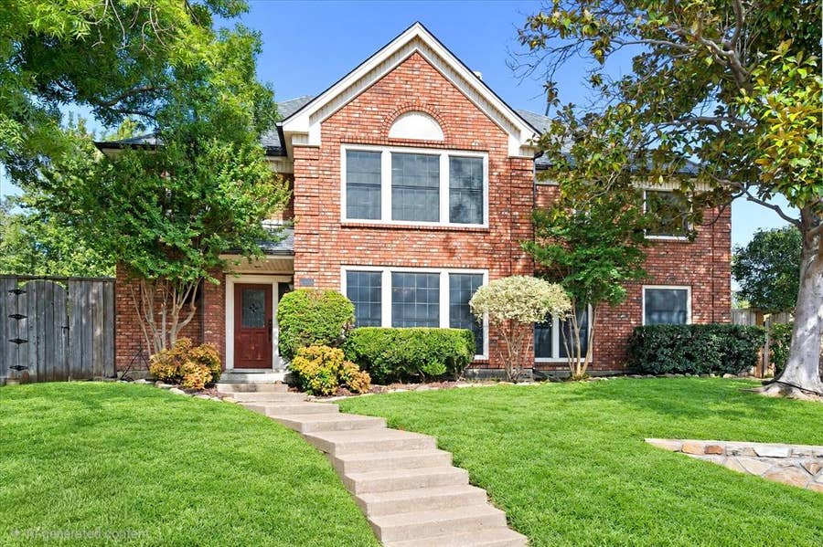 Property photo for 1211 Laguna Place, Carrollton, TX