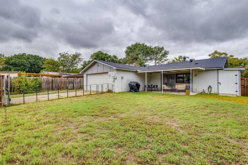 2101 Alder Trail, Grand Prairie, TX 75052
