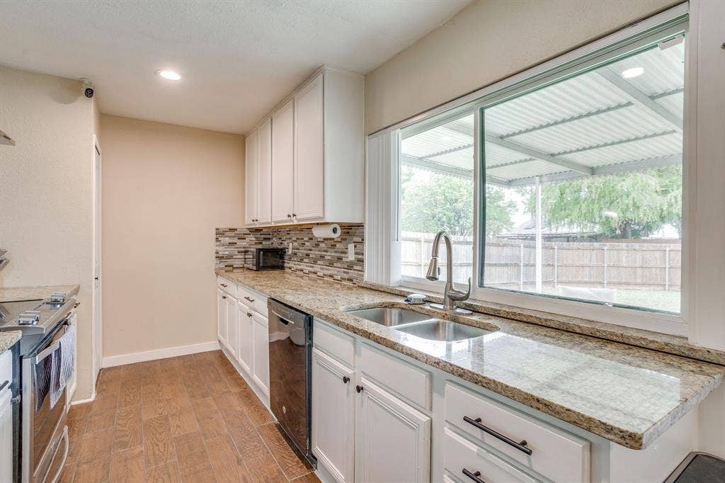 2101 Alder Trail, Grand Prairie, TX 75052