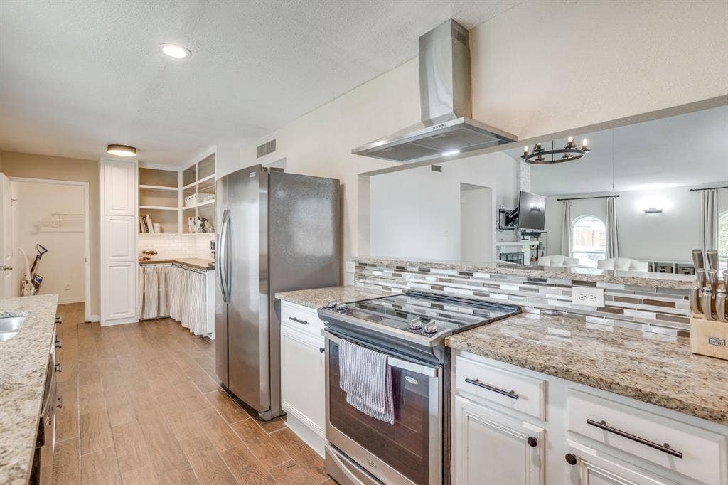 2101 Alder Trail, Grand Prairie, TX 75052