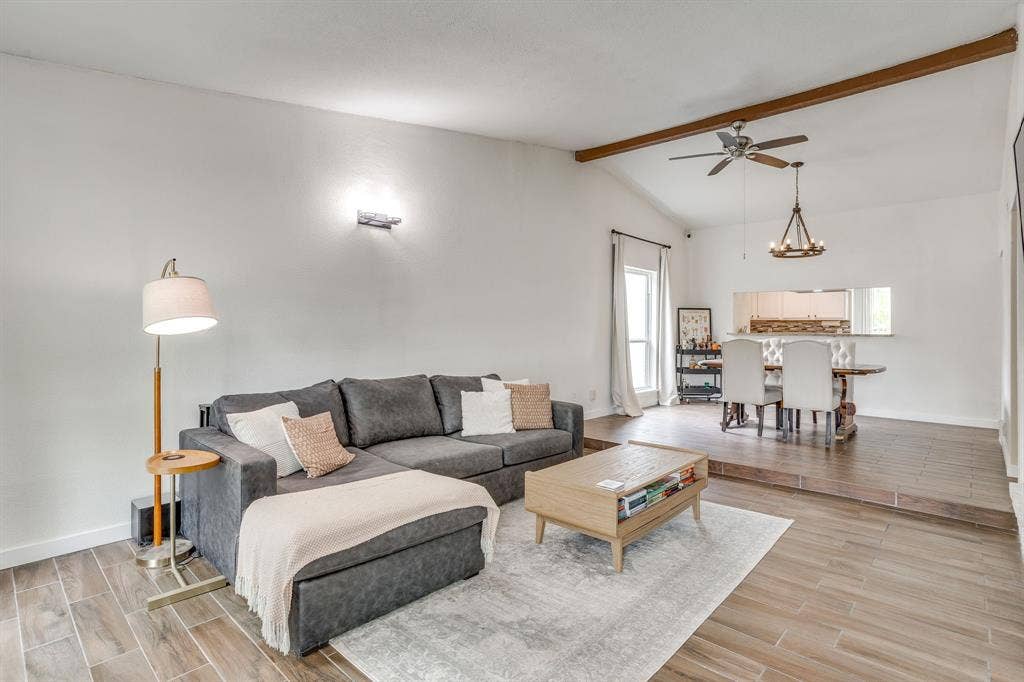 2101 Alder Trail, Grand Prairie, TX 75052