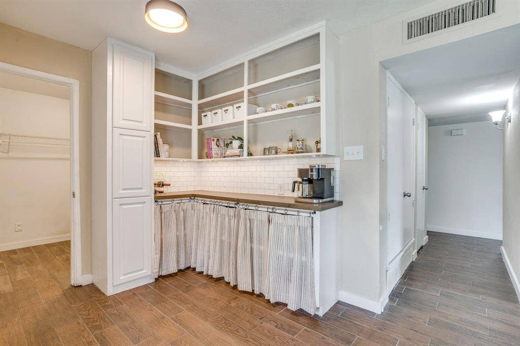 2101 Alder Trail, Grand Prairie, TX 75052