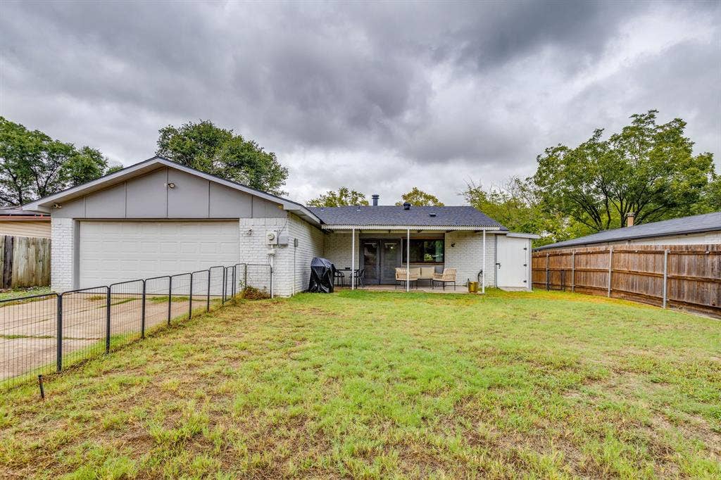 2101 Alder Trail, Grand Prairie, TX 75052