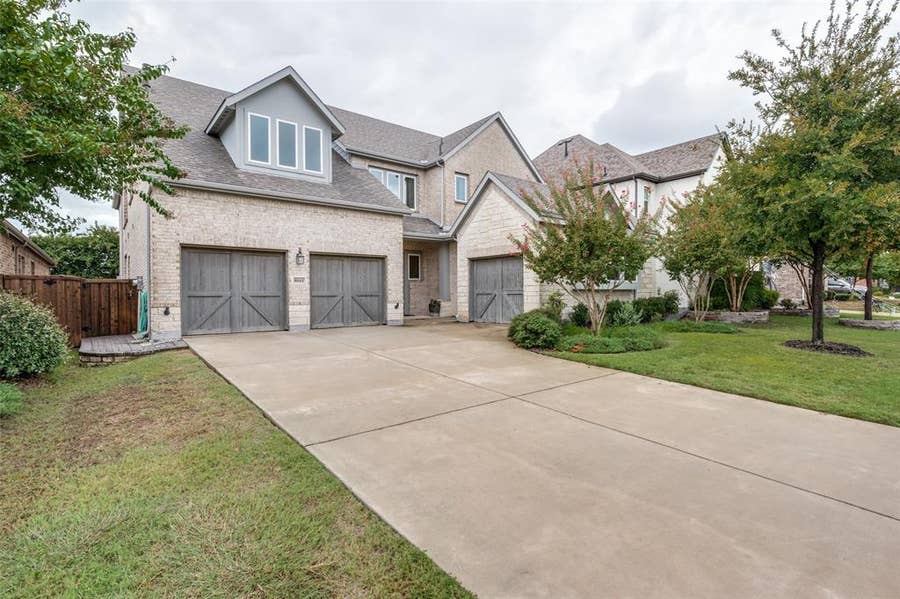 Property photo for 8044 Sarahville Drive, Dallas, TX