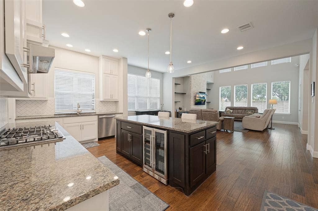 8044 Sarahville Drive, Dallas, TX 75252