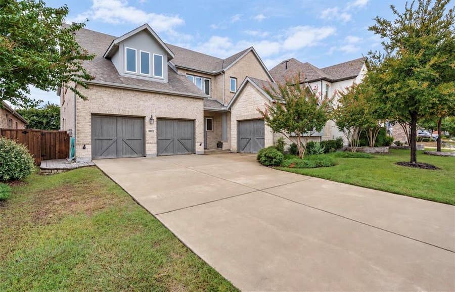 Property photo for 8044 Sarahville Drive, Dallas, TX