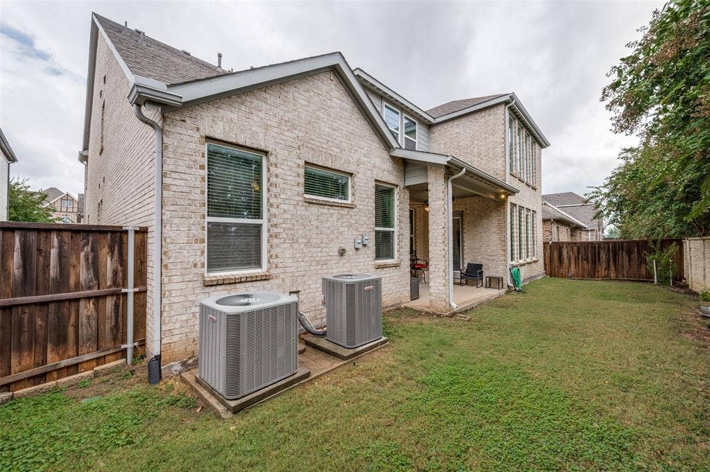 8044 Sarahville Drive, Dallas, TX 75252