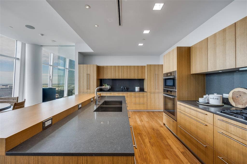 1918 Olive Street, #3601, Dallas, TX 75201