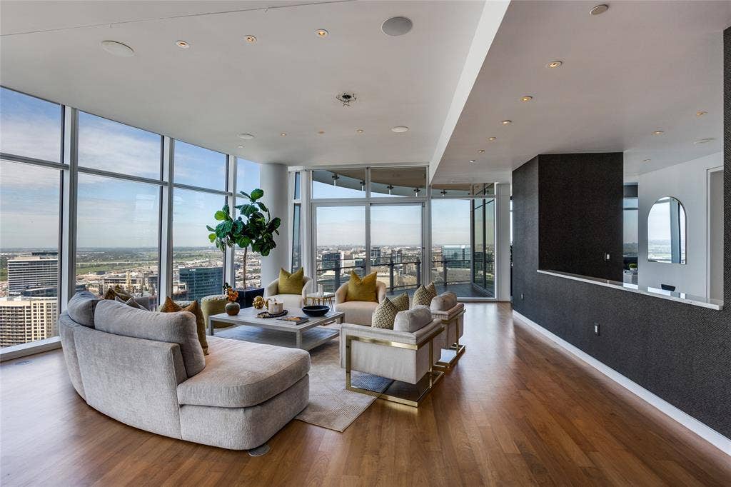 1918 Olive Street, #3601, Dallas, TX 75201