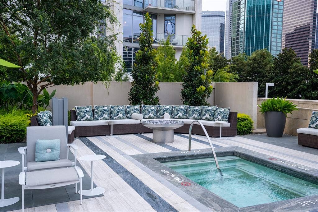 1918 Olive Street, #3601, Dallas, TX 75201