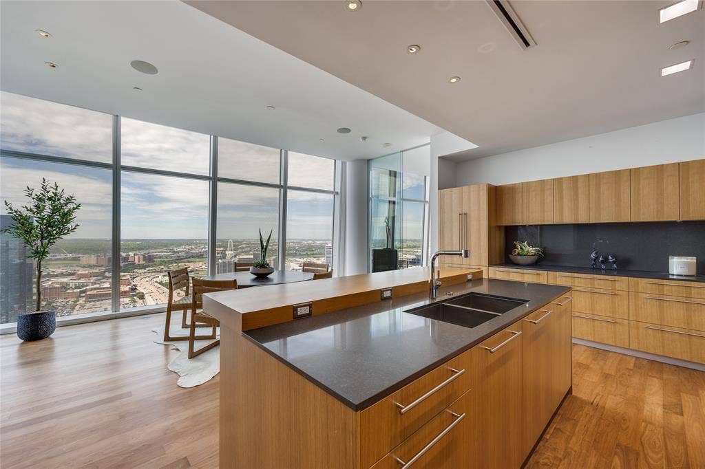 1918 Olive Street, #3601, Dallas, TX 75201
