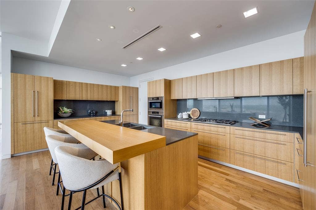 1918 Olive Street, #3601, Dallas, TX 75201