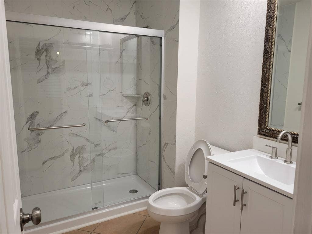 6520 Chinaberry Trail, Plano, TX 75023 6520 Chinaberry Trail, Plano, TX 75023