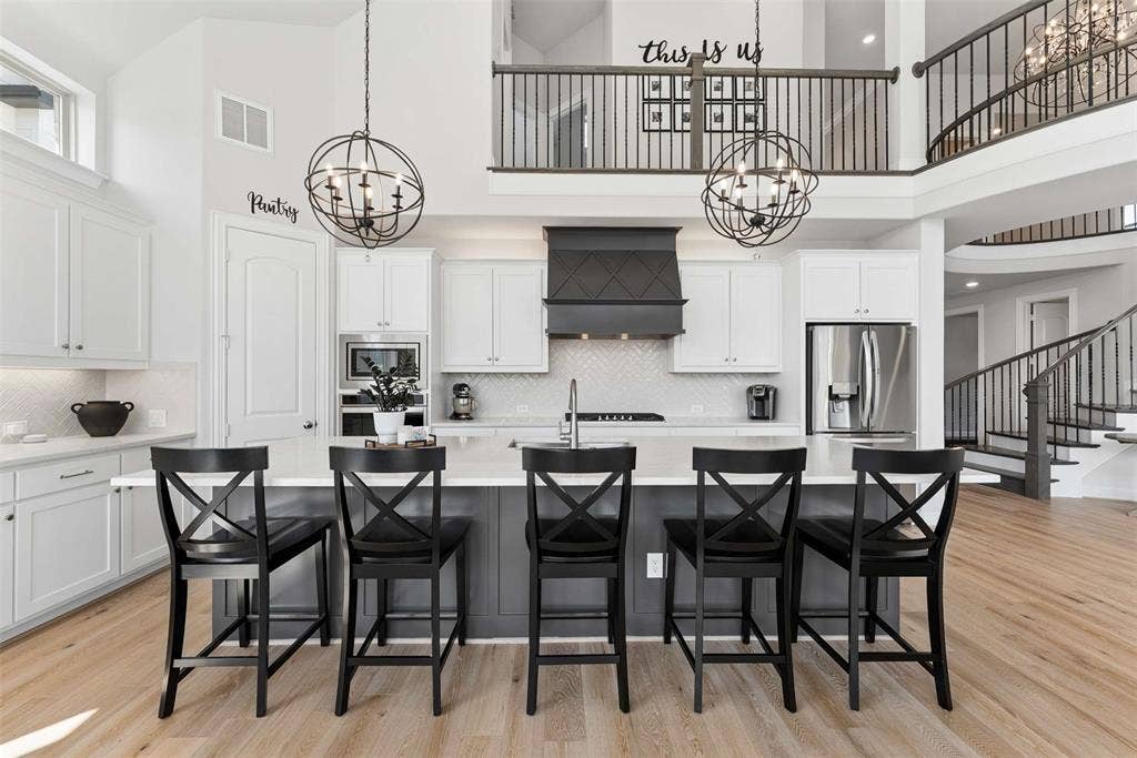 4516 Ravenbank Drive, Rockwall, TX 75087 4516 Ravenbank Drive, Rockwall, TX 75087