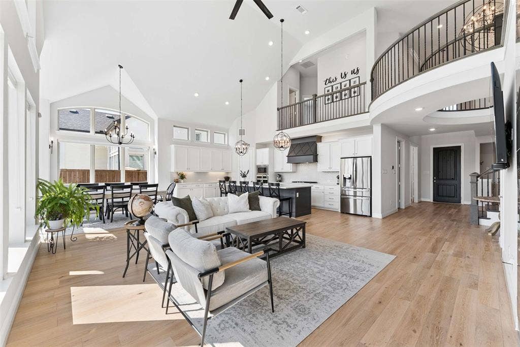 4516 Ravenbank Drive, Rockwall, TX 75087 4516 Ravenbank Drive, Rockwall, TX 75087