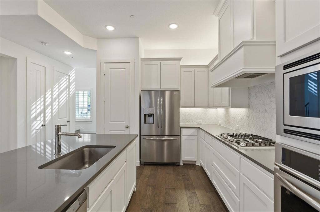 924 Marian Drive, Allen, TX 75013 924 Marian Drive, Allen, TX 75013