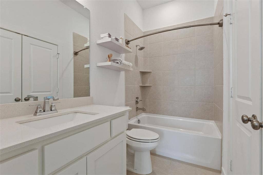 924 Marian Drive, Allen, TX 75013 924 Marian Drive, Allen, TX 75013