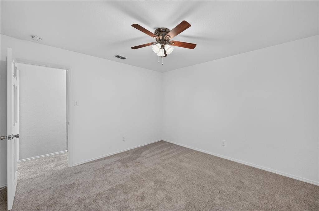 8417 Redheart Street, Arlington, TX 76002 8417 Redheart Street, Arlington, TX 76002
