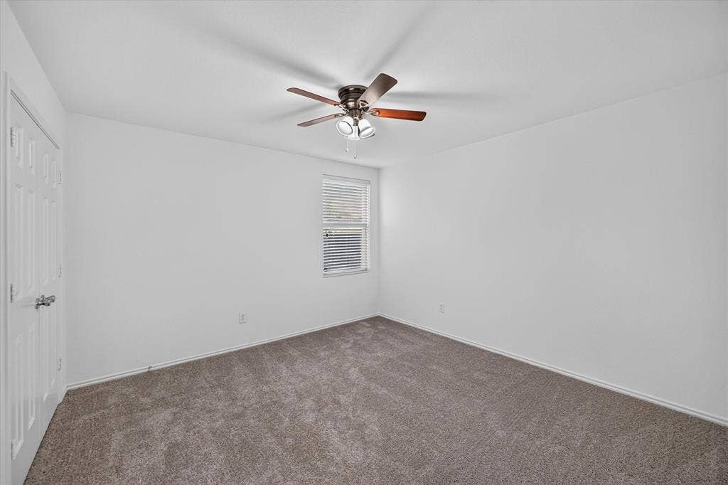 8417 Redheart Street, Arlington, TX 76002 8417 Redheart Street, Arlington, TX 76002