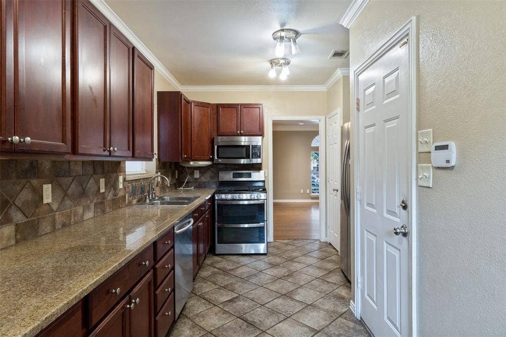 7156 Nicole Place, Dallas, TX 75252 7156 Nicole Place, Dallas, TX 75252