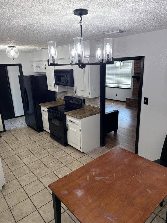 313 Linda Drive, Burleson, TX 76028 313 Linda Drive, Burleson, TX 76028