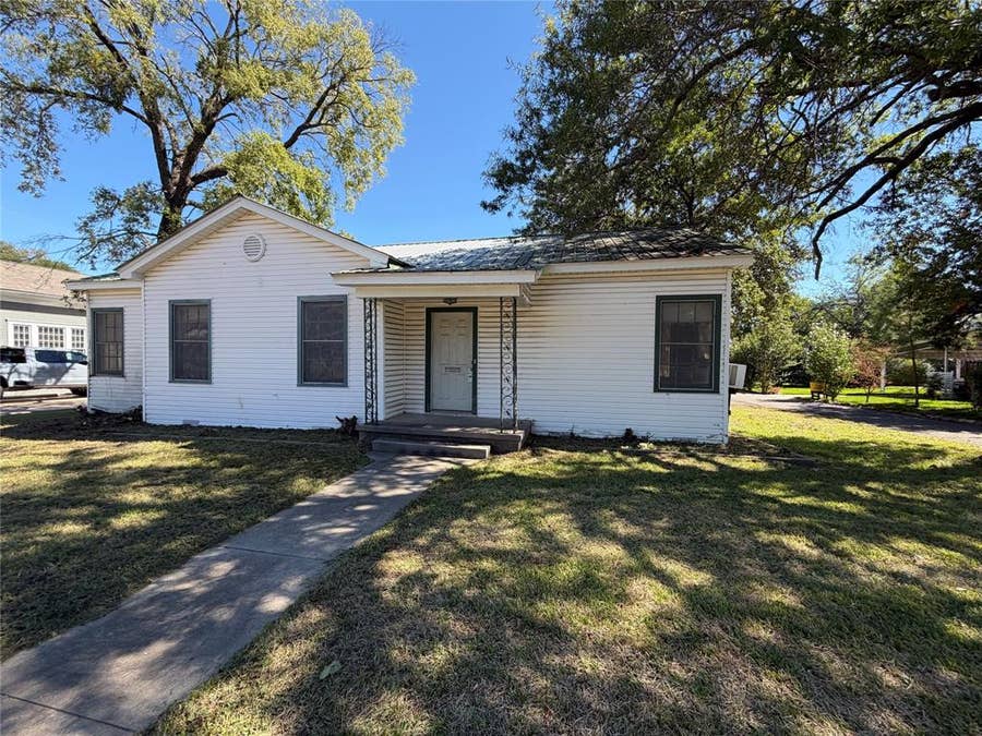 Property photo for 424 Church Street, Sulphur Springs, TX