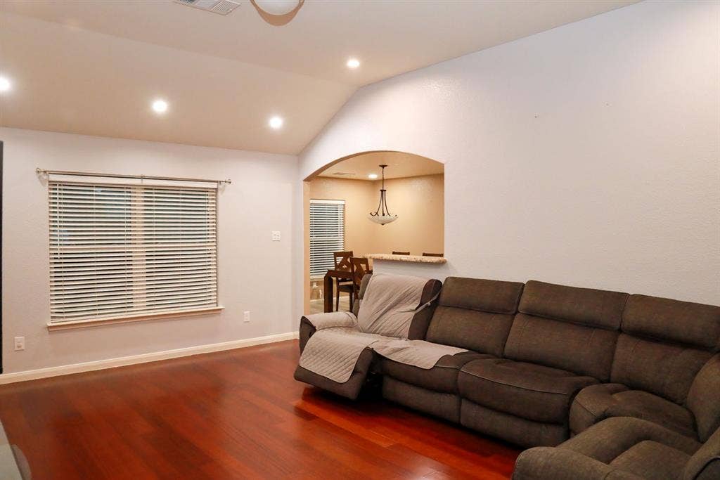 1427 Englemann Drive, Princeton, TX 75407 1427 Englemann Drive, Princeton, TX 75407