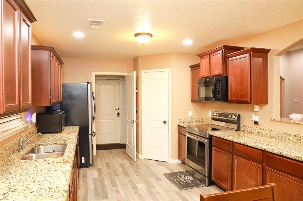 1427 Englemann Drive, Princeton, TX 75407 1427 Englemann Drive, Princeton, TX 75407