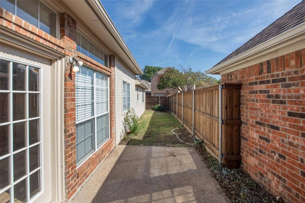 8714 Falls Road, Irving, TX 75063